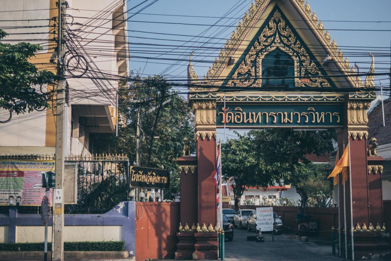 One Of Us House Vandrehjem Bangkok Eksteriør billede