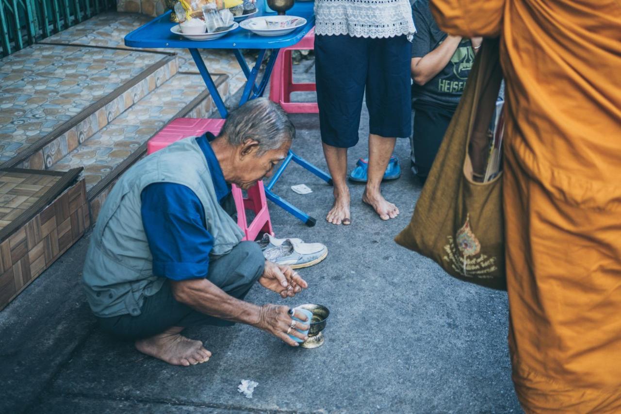 One Of Us House Vandrehjem Bangkok Eksteriør billede